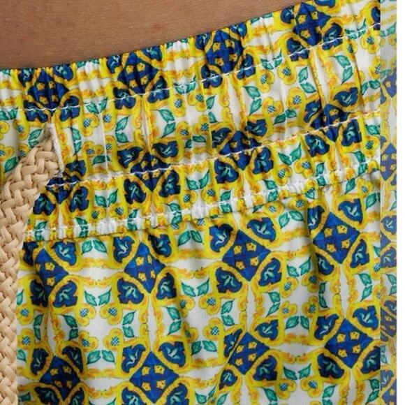 Fefé COSTUME STAMPA VIETRI GIALLO/BLU Sz M in mint condition lightweight shorts - Picture 5 of 9